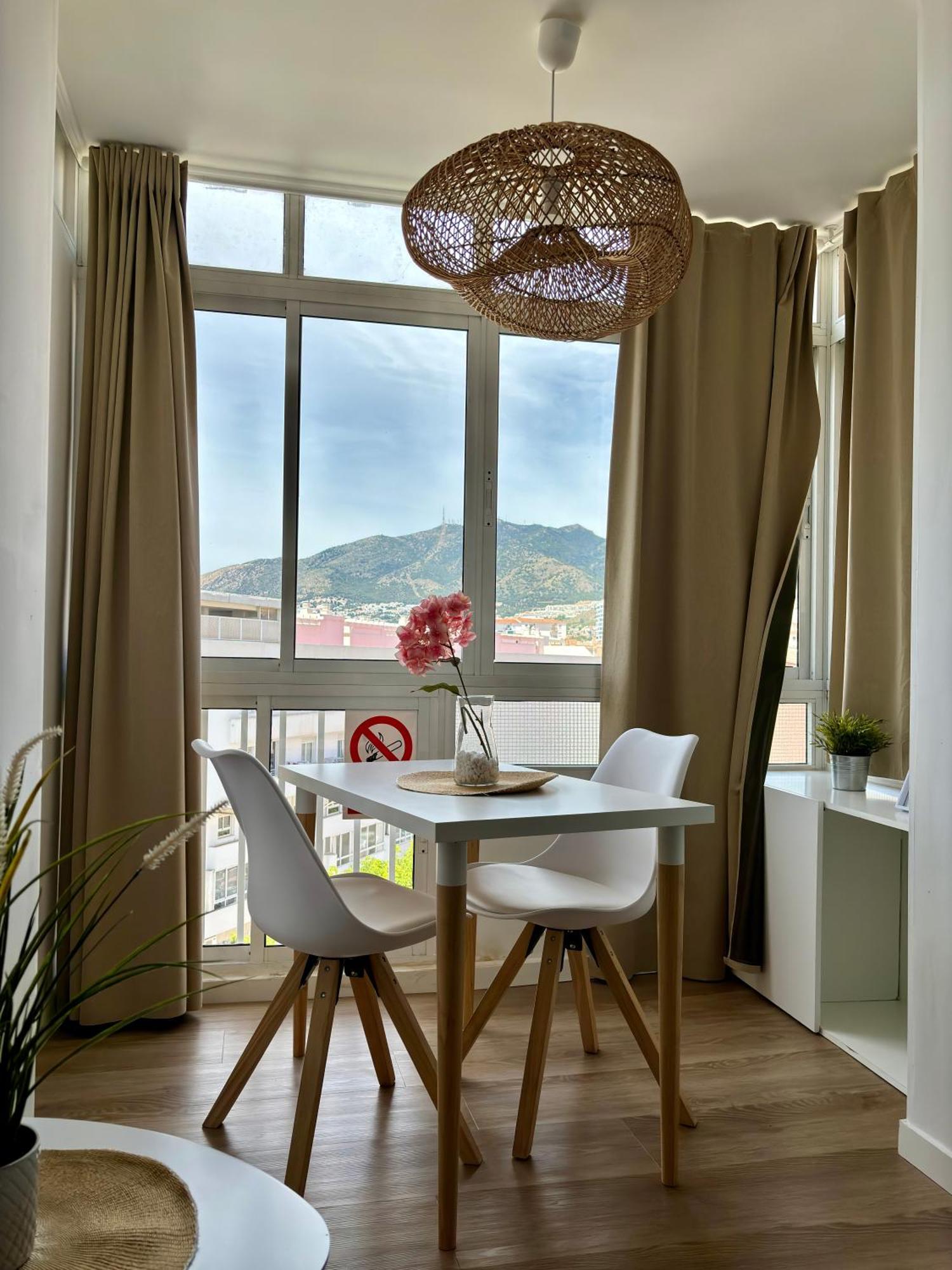 Ar Apartments - Central And Modern Apartment In Benalmádena Eksteriør billede