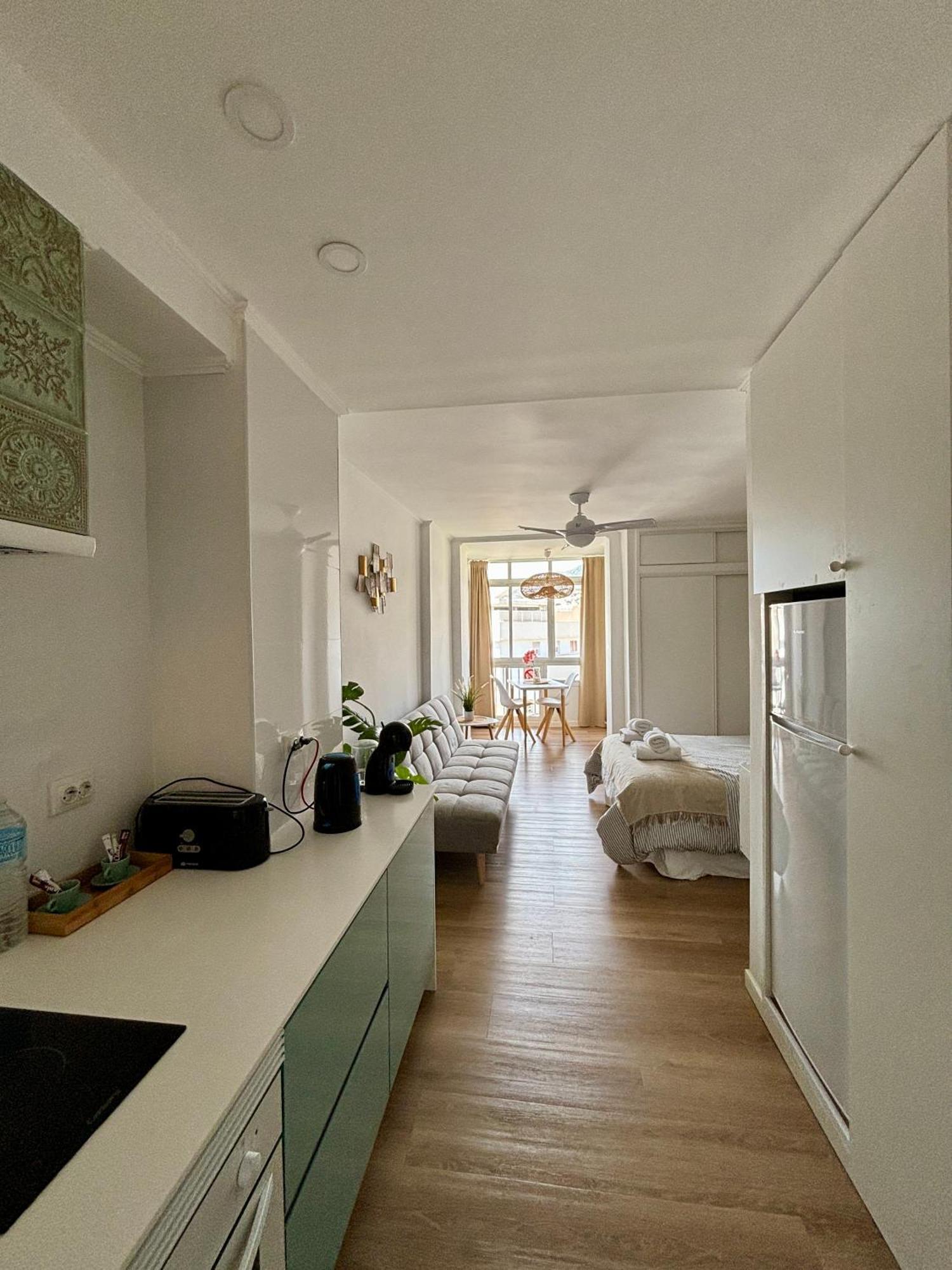Ar Apartments - Central And Modern Apartment In Benalmádena Eksteriør billede